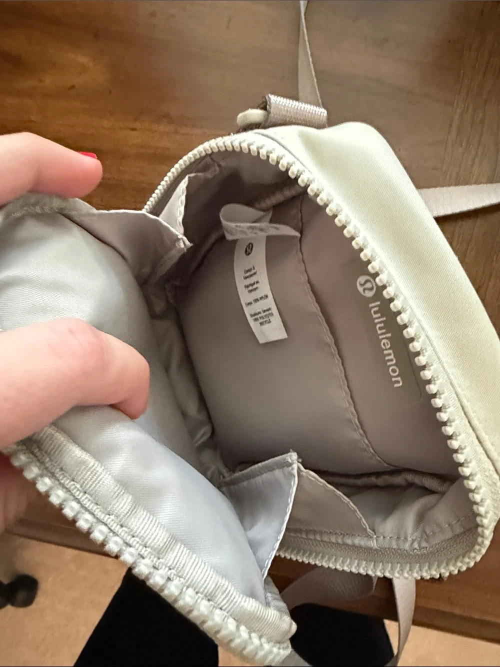 lululemon athletica light green crossbody messenger bag